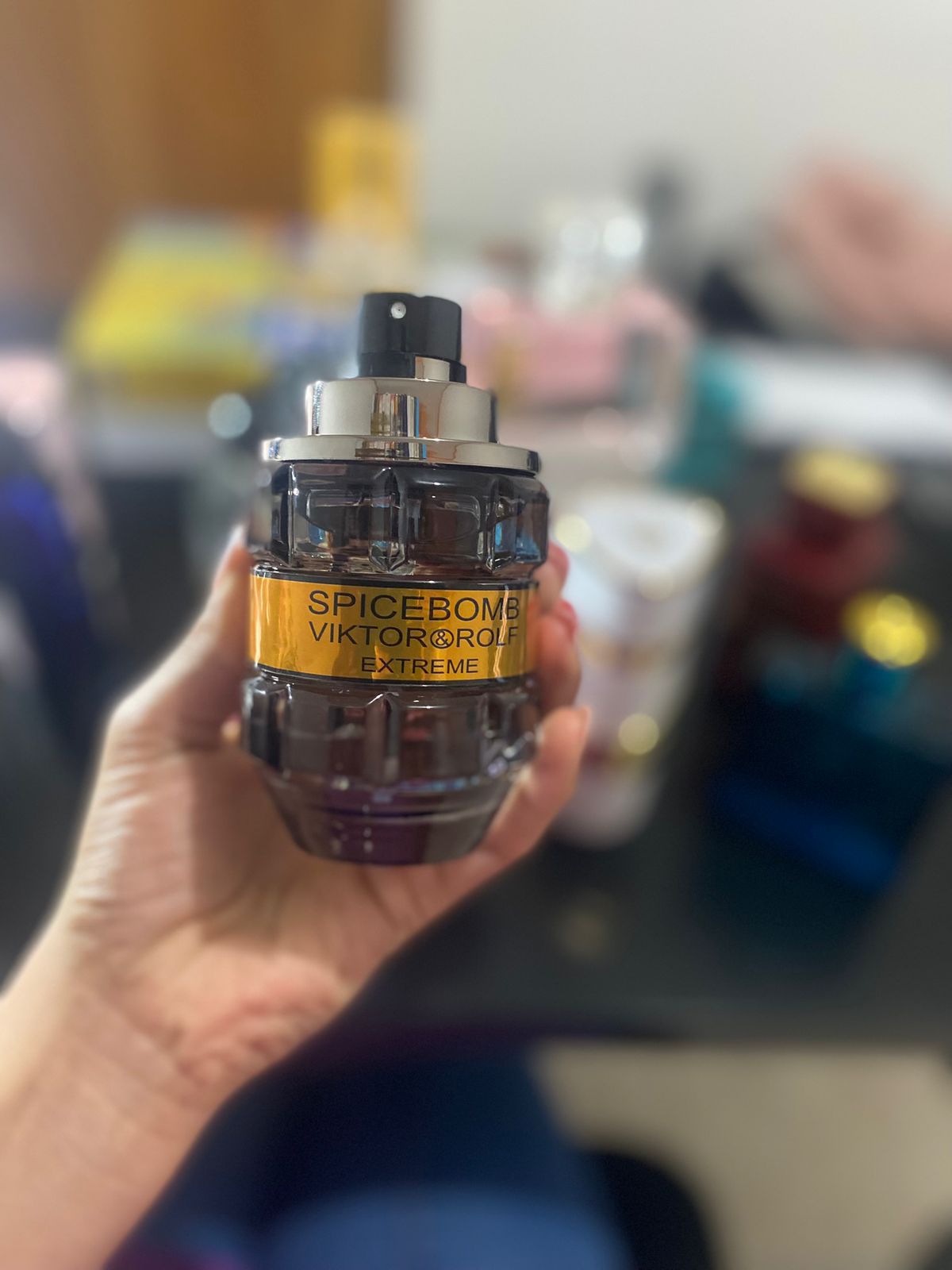PERFUME SPICEBOMB EXTREME-REPLICA 1.1