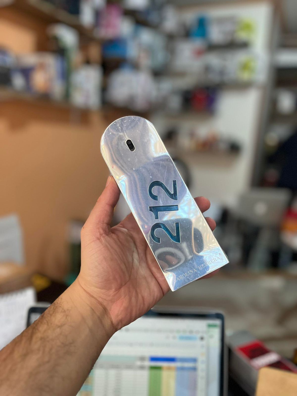 PERFUME 212 VIP MEN - REPLICA 1.1