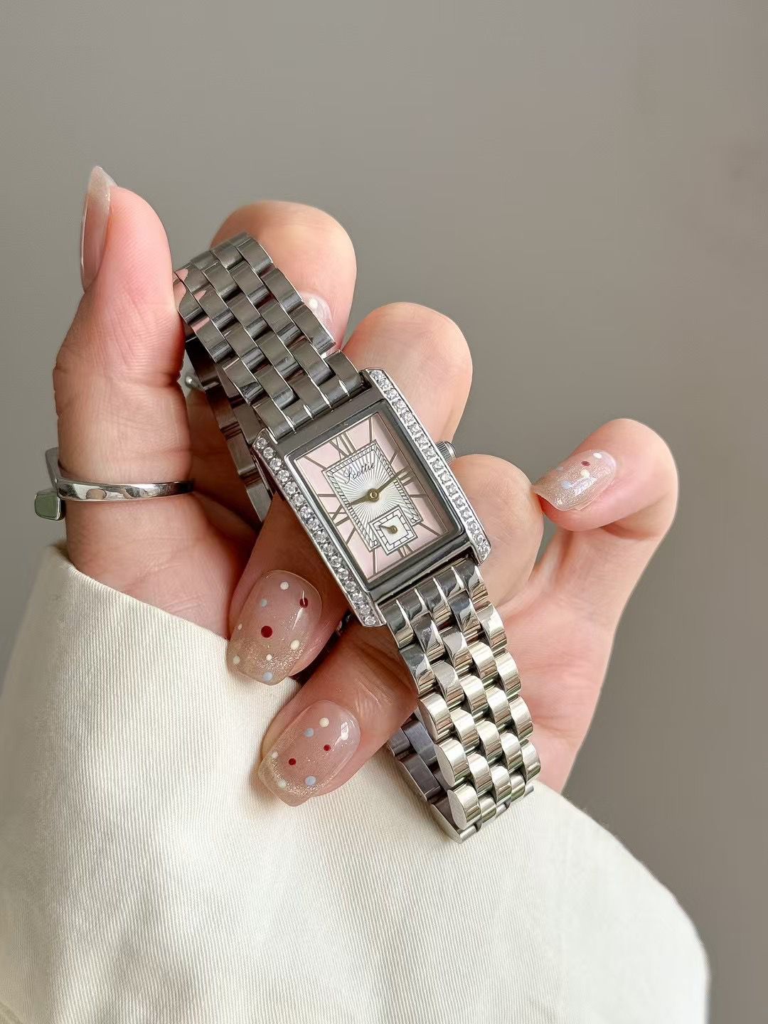 RELOJ SCOTTIE